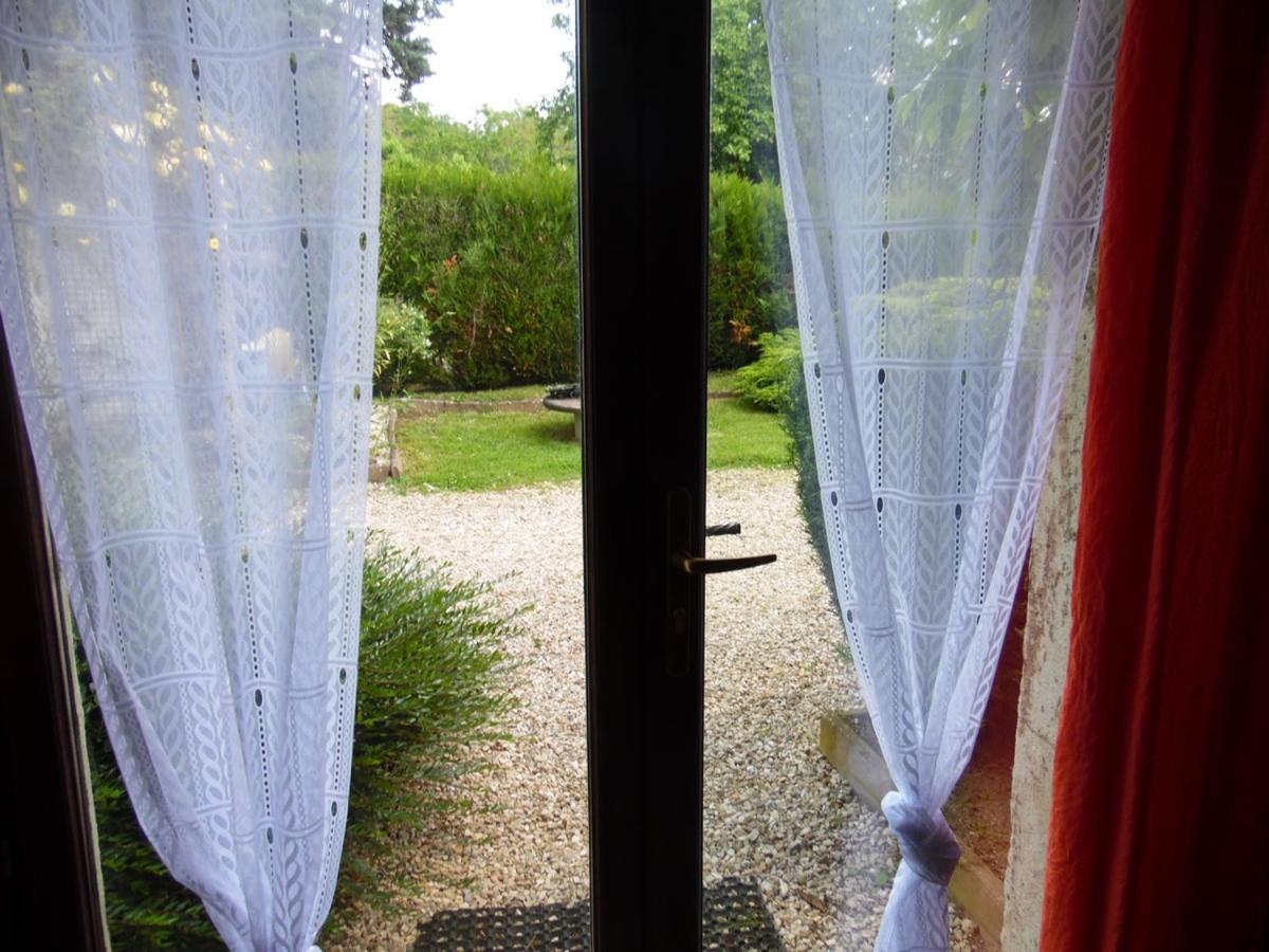Le Clos Des Tuileries Montholon Esterno foto