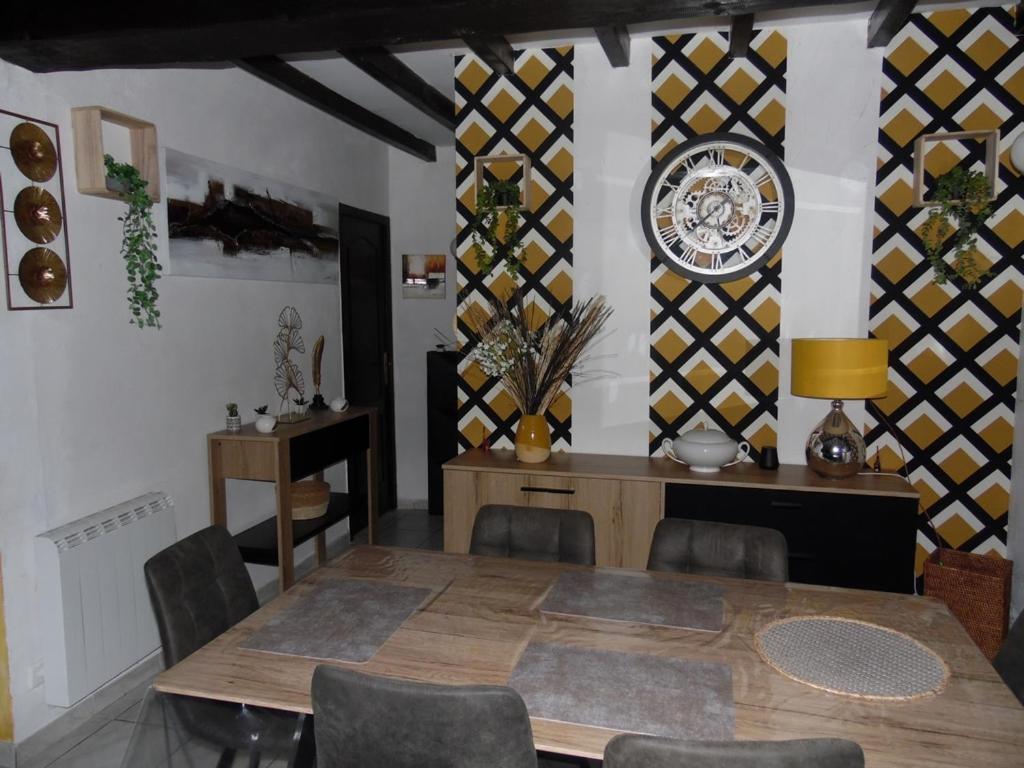 Le Clos Des Tuileries Montholon Esterno foto